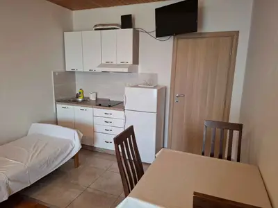 Ferienwohnung für 3 Personen (30 m²) in Lokva Rogoznica 2/10