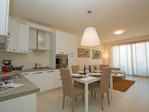 23327269-Ferienwohnung-6-Lonato-300x225-5