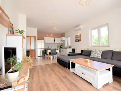 Ferienwohnung für 8 Personen (90 m²) in Lopar 4/10