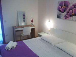 23780091-Ferienwohnung-3-Lopar-300x225-5