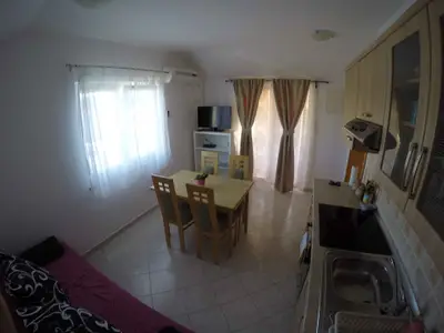 Ferienwohnung für 6 Personen (60 m²) in Lopar 4/10