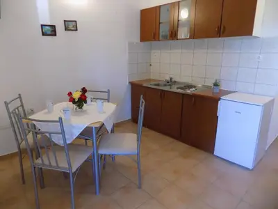 Ferienwohnung für 4 Personen (35 m²) in Lopar 10/10