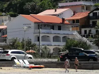 Ferienwohnung für 8 Personen (150 m²) in Lopar 1/10