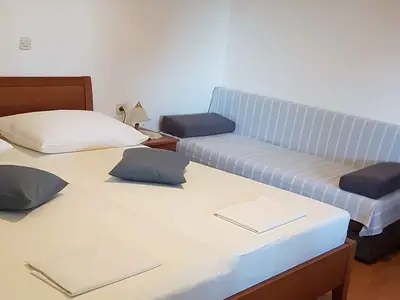 Ferienwohnung für 4 Personen (40 m²) in Lopar 1/10