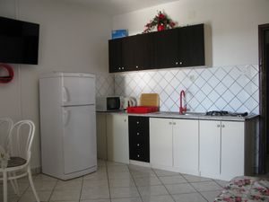 22313925-Ferienwohnung-4-Lopar-300x225-4