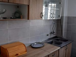 23964612-Ferienwohnung-8-Lopar-300x225-3