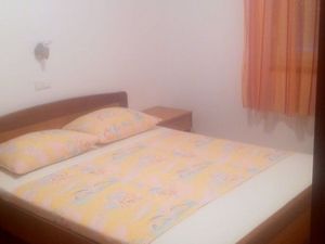 19284968-Ferienwohnung-0-Lopar-300x225-5