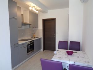 23932691-Ferienwohnung-3-Lopar-300x225-4