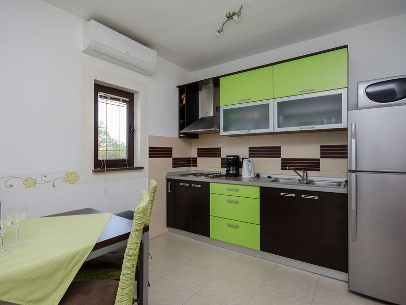 23943480-Ferienwohnung-5-Lopar-800x600-0