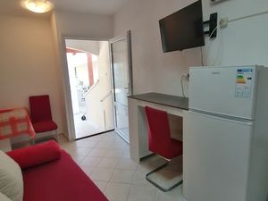 19129102-Ferienwohnung-3-Lopar-300x225-1