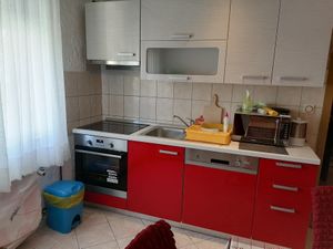 19127002-Ferienwohnung-5-Lopar-300x225-5