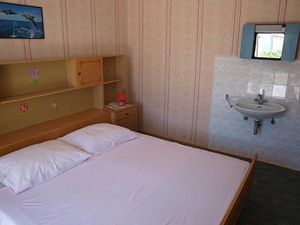 21720423-Ferienwohnung-6-Lopar-300x225-4