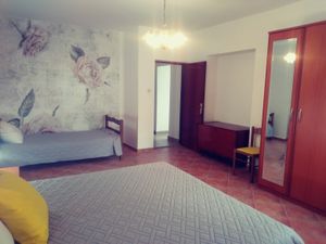 21997263-Ferienwohnung-5-Lopar-300x225-5