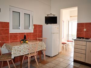 23030913-Ferienwohnung-2-Lopar-300x225-2