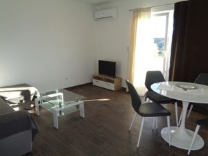 23179951-Ferienwohnung-3-Lopar-300x225-0