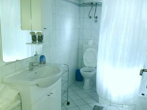 23439529-Ferienwohnung-6-Lopar-300x225-4