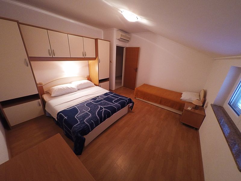 23562535-Ferienwohnung-4-Lopar-800x600-0