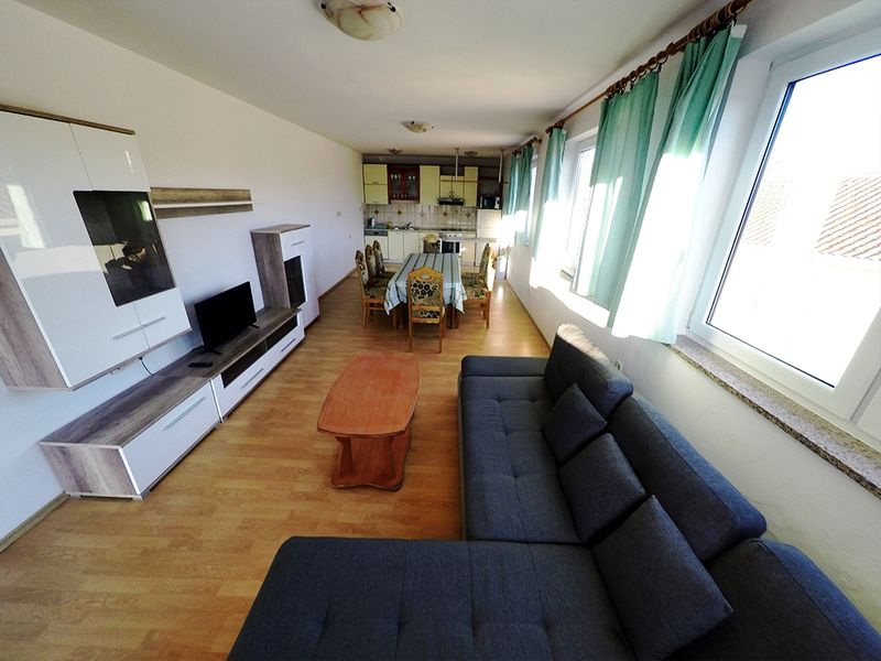 23562538-Ferienwohnung-8-Lopar-800x600-0