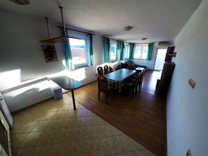 23562538-Ferienwohnung-8-Lopar-300x225-1