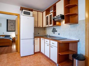 23650644-Ferienwohnung-5-Lopar-300x225-5