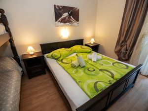 23670642-Ferienwohnung-4-Lopar-300x225-4