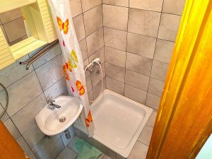 23916976-Ferienwohnung-2-Lopar-300x225-4