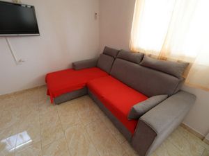 23964607-Ferienwohnung-5-Lopar-300x225-2