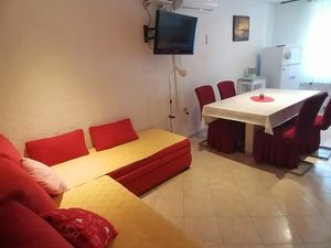 23928147-Ferienwohnung-5-Lopar-300x225-1