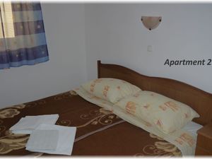 23932096-Ferienwohnung-4-Lopar-300x225-3