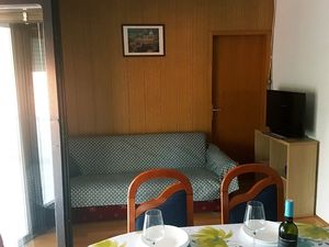 23931053-Ferienwohnung-6-Lopar-300x225-2