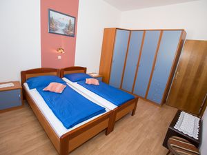 24020005-Ferienwohnung-4-Lopar-300x225-3