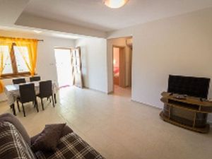 19398783-Ferienwohnung-0-Lopar-300x225-2