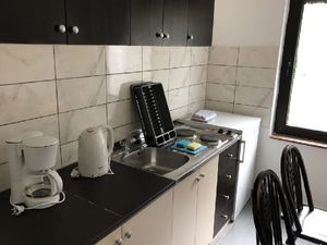 21748765-Ferienwohnung-4-Lopar-300x225-3