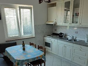 21748827-Ferienwohnung-0-Lopar-300x225-5