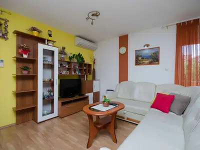 Ferienwohnung für 6 Personen (85 m²) in Lopar 2/10