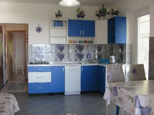 23305268-Ferienwohnung-0-Lopar-300x225-5