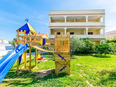 Ferienwohnung für 4 Personen (69 m²) in Lopar 8/10