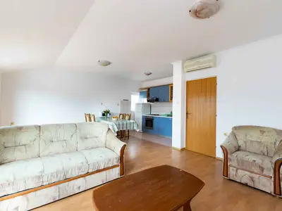 Ferienwohnung für 4 Personen (69 m²) in Lopar 2/10