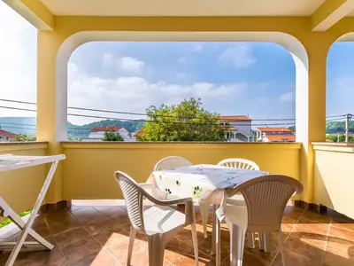 Ferienwohnung für 8 Personen (110 m²) in Lopar 1/10