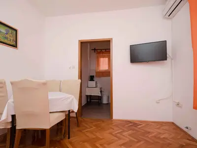 Ferienwohnung für 4 Personen (45 m²) in Lopar 8/10