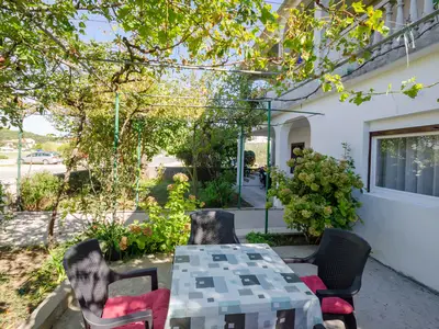 Ferienwohnung für 4 Personen (85 m²) in Lopar 2/10