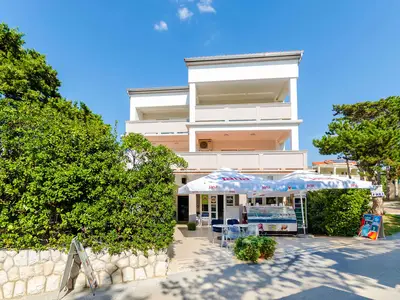 Ferienwohnung für 3 Personen (33 m²) in Lopar 1/10