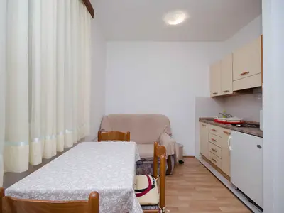 Ferienwohnung für 3 Personen (33 m²) in Lopar 9/10