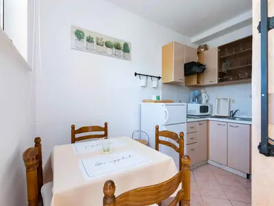 Ferienwohnung für 4 Personen (40 m²) in Lopar 9/10