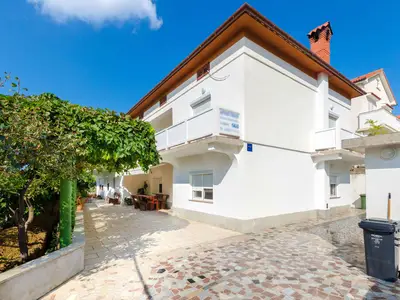 Ferienwohnung für 5 Personen (85 m²) in Lopar 1/10