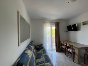 22019965-Ferienwohnung-6-Lopar-300x225-1