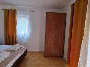 22020143-Ferienwohnung-4-Lopar-300x225-4