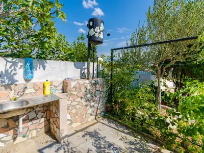 Ferienwohnung für 3 Personen (40 m²) in Lopar 5/10