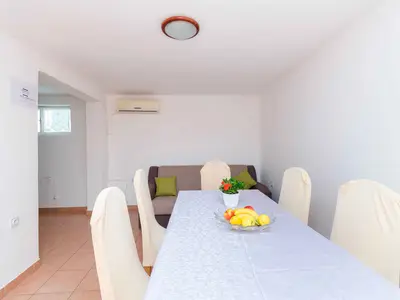 Ferienwohnung für 7 Personen (110 m²) in Lopar 7/10