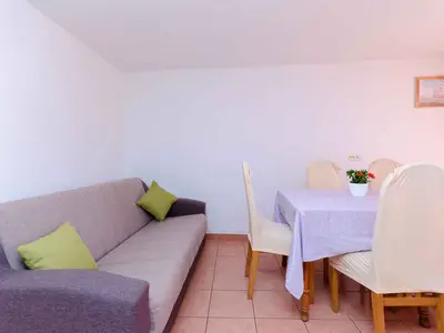 Ferienwohnung für 7 Personen (110 m²) in Lopar 8/10
